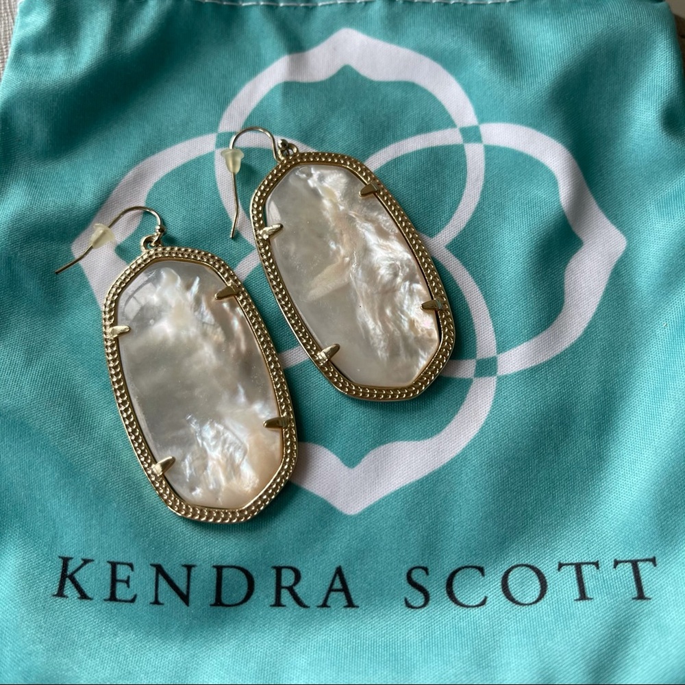 Kendra Scott earrings - Picture 1 of 4